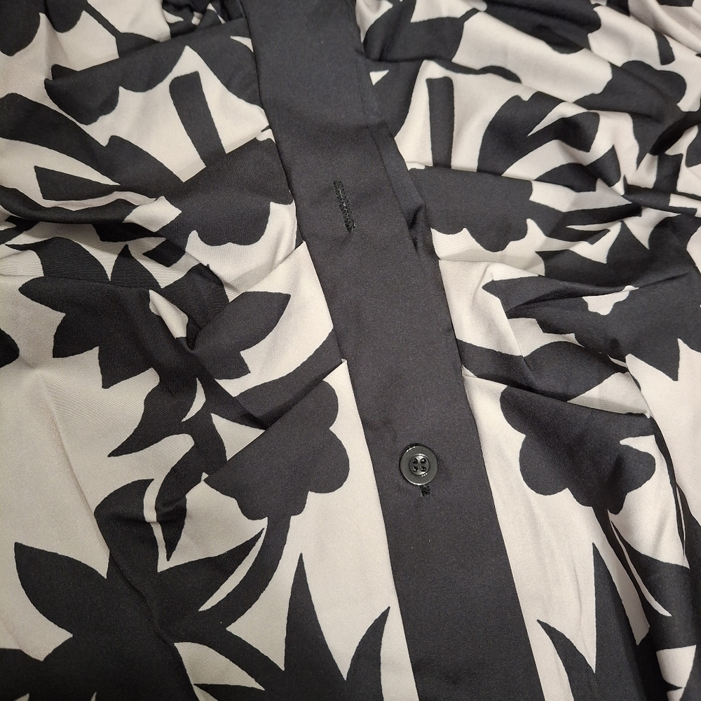 Elegant Black and Gray Floral Dress - Picture 6 of 7